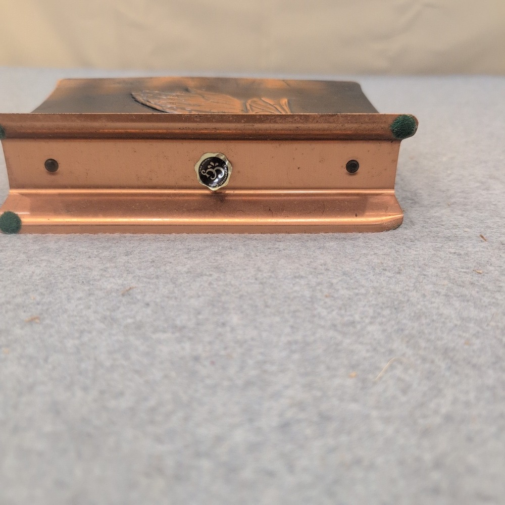 Vintage Coppercraft Guild Copper Praying Hands Letter Holder Desk Mail Organizer - Picture 5 of 6